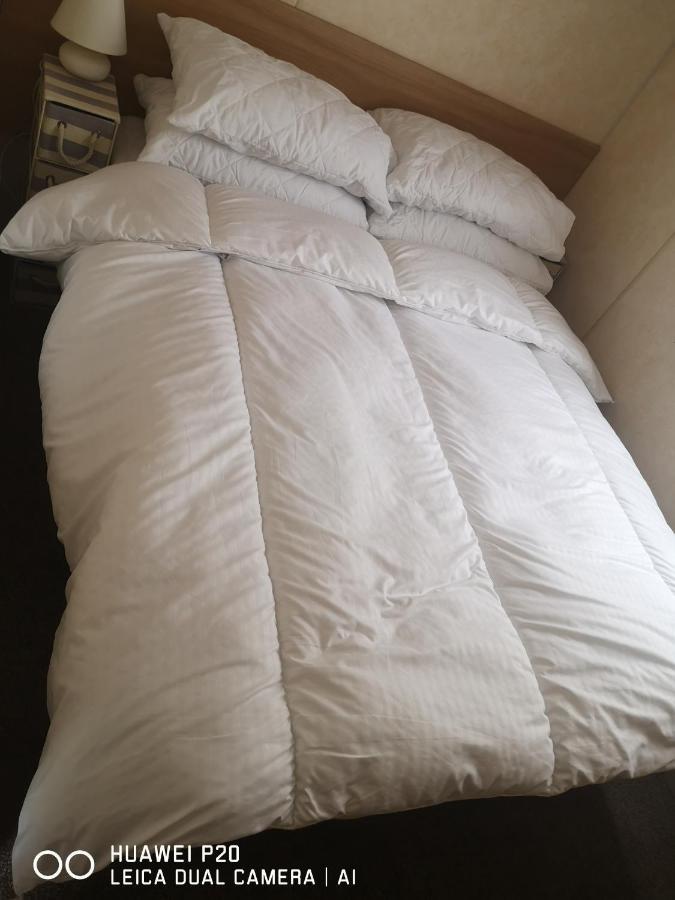 Lovely 2-Bed Caravan In Walton On The Naze Экстерьер фото